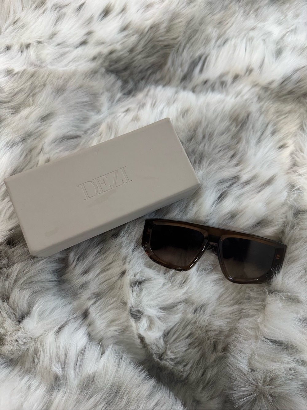 DEZI Backtrack Sunglasses
